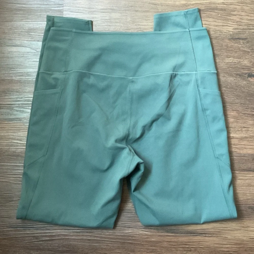 Uniqlo Women’s Leggings - Picture 4 of 9